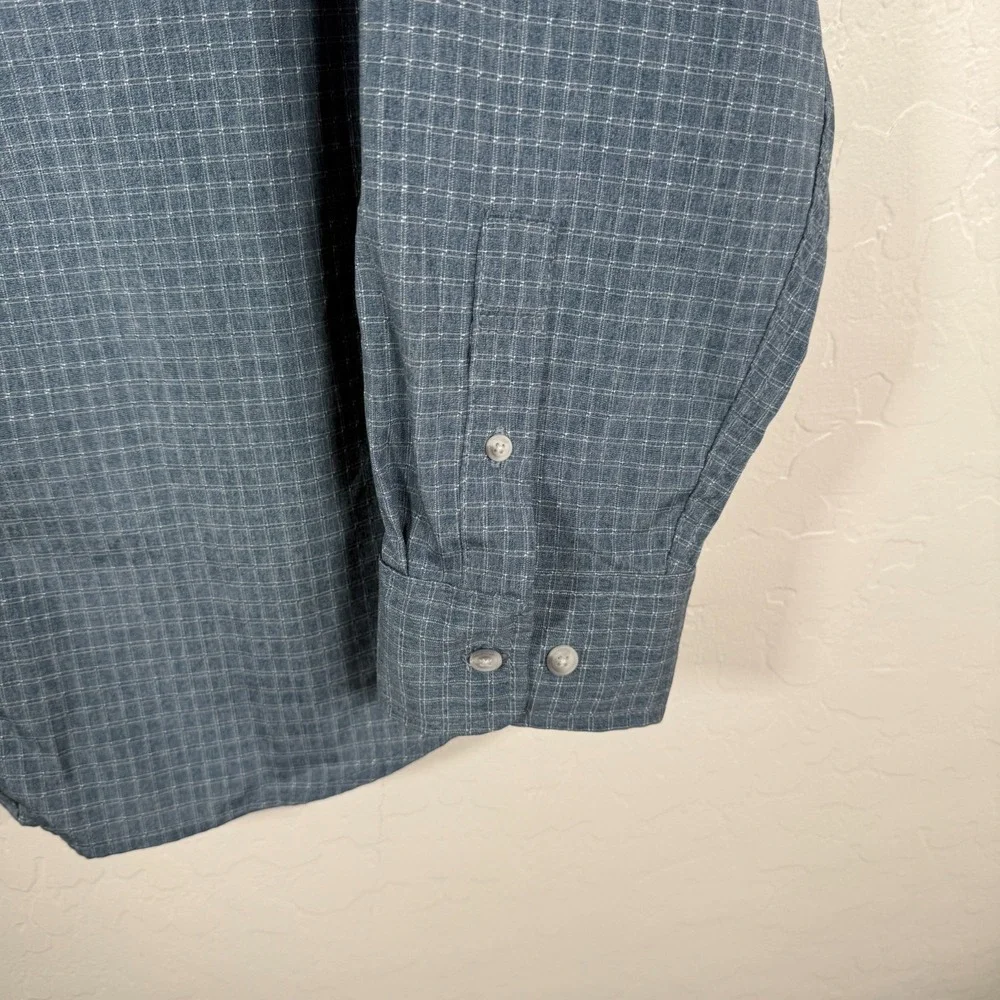 Prana Shirt Mens XL Blue Button Up Outdoor Fishing Hiking Vented Plaid Pockets